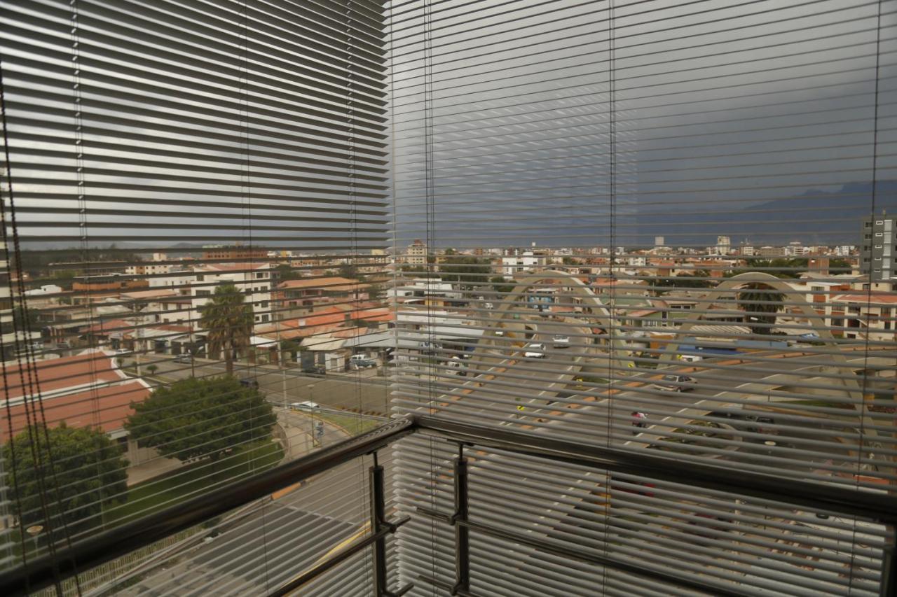 San Martin Apartment โกชาบัมบา ภายนอก รูปภาพ